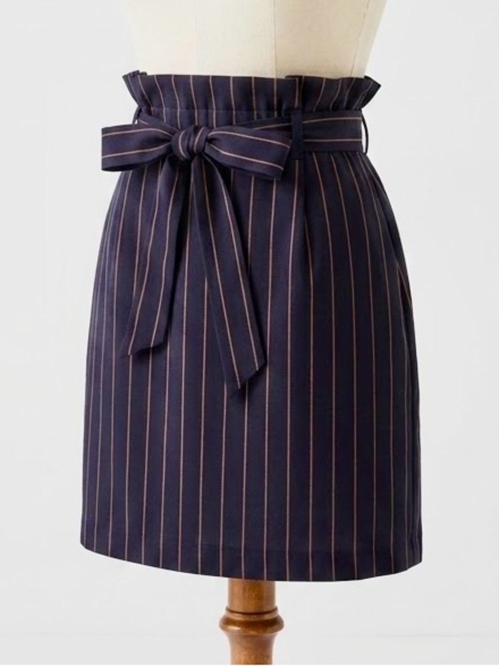 Dynamite| Navy & Rust Pinstripe Paperbag Waist Tie Mini Skirt Sz M